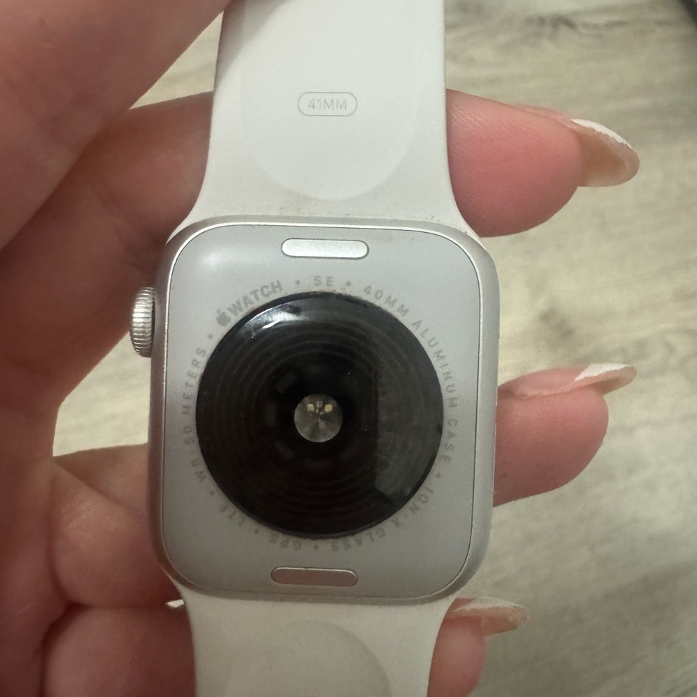 Apple Smartwatch with Silver Case and White Band - Picture 6 of 11